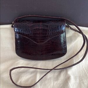 Elegant Brown Crocodile Pattern Women's Bag